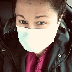 Meet your Posher, Caitlin